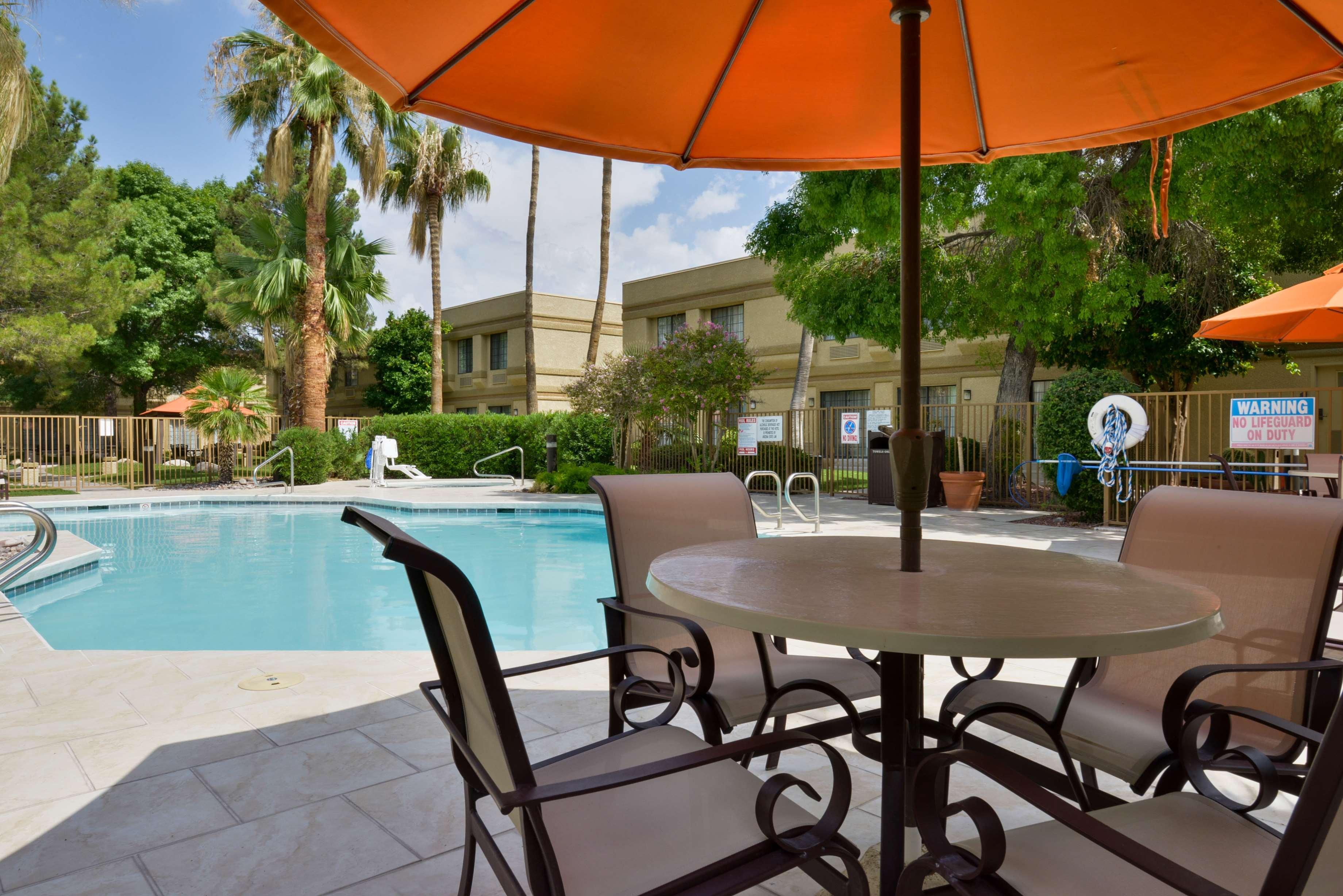 Wyndham Tucson Airport Hotel & Conference Center Eksteriør billede