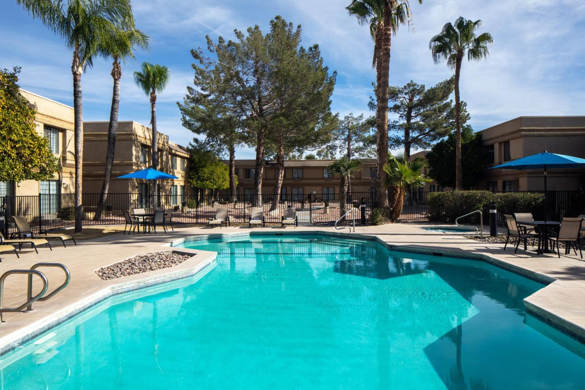 Wyndham Tucson Airport Hotel & Conference Center Eksteriør billede